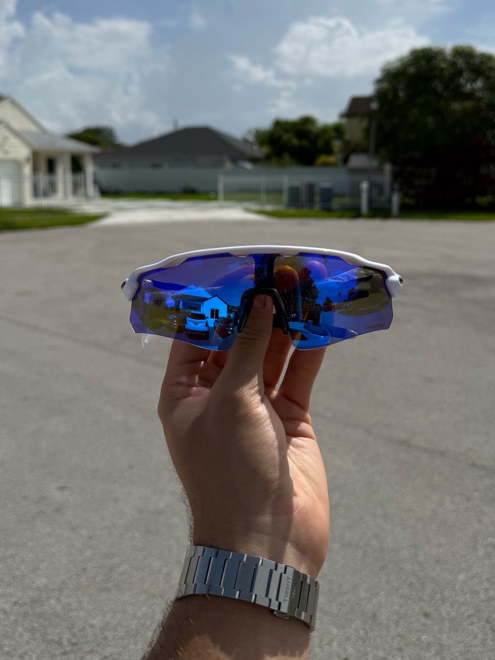 Oakley White and Blue Protective Sunglasses Set